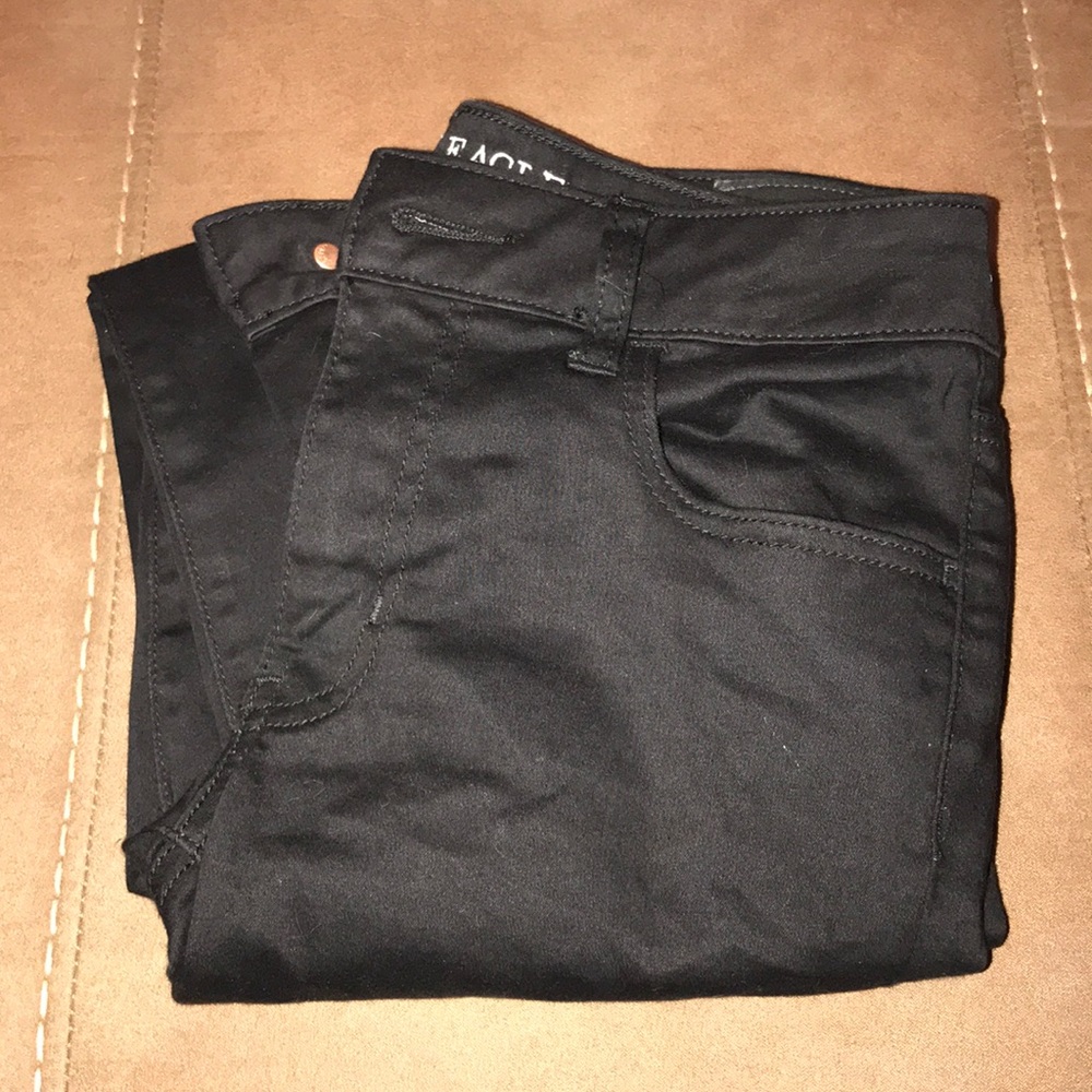 Long black AE Jeggings. Size 6 never worn
